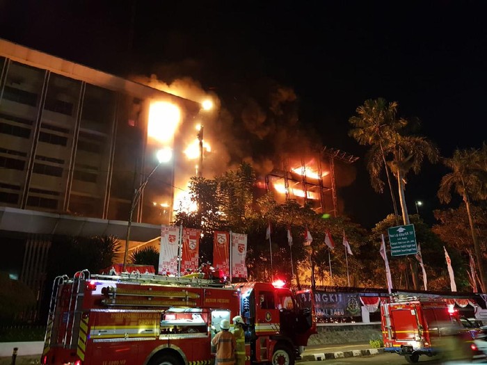 Ahli Forensik Temukan Solar-Tiner di Beberapa Lantai Gedung Kejagung