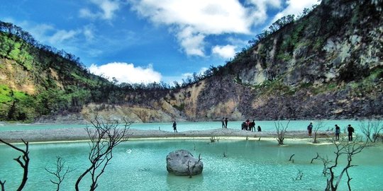 Wisata Kawah Putih yang Eksotis di Bandung