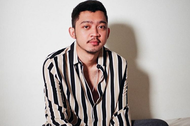 Chord Gitar Monolog – Pamungkas, Temukan Alasan Bertahan dalam Hubungan