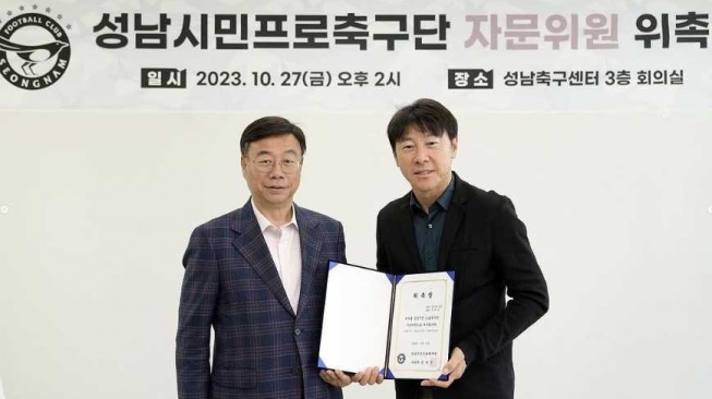 Shin Tae-yong Resmi Gabung ke Seongnam FC