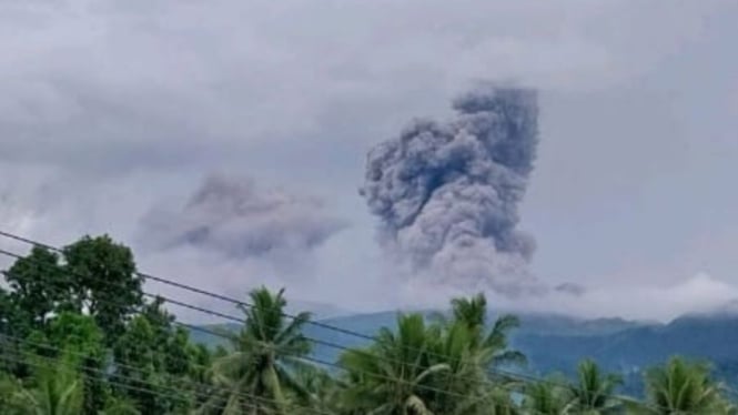 Gunung Dukono Erupsi, Semburkan Abu Vulkanik Setinggi 1,1 Km