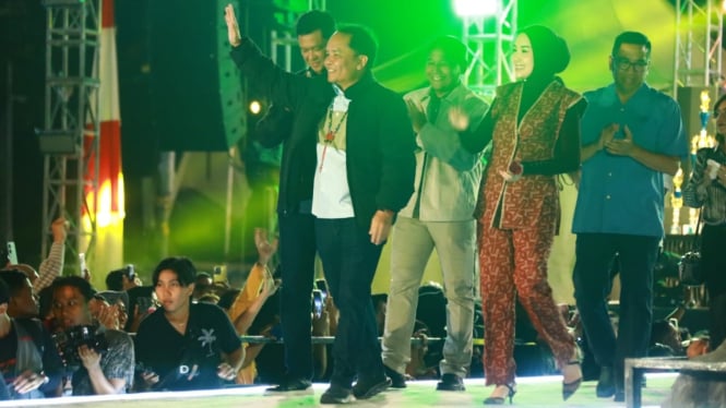 Gubernur Kalteng Hadiri Huma Betang Night HUT Bhayangkara