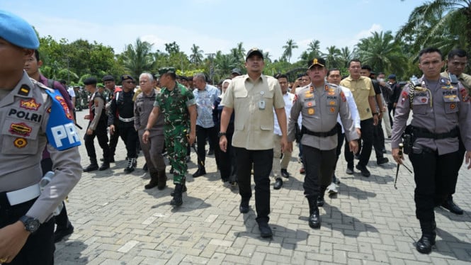 gubernur-sumut-bobby-nasution-bersama-forkopimda-pimpin-pembongkaran-diskotek-sarang-narkoba