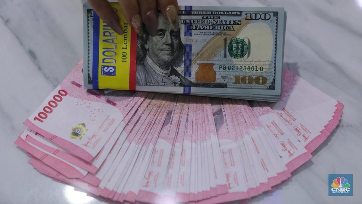 breaking!-rupiah-melemah-0,3%-ke-rp-16.154/us$