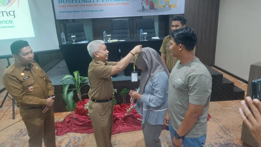 Pemko Padang Latih SDM Pariwisata Kelas Dunia