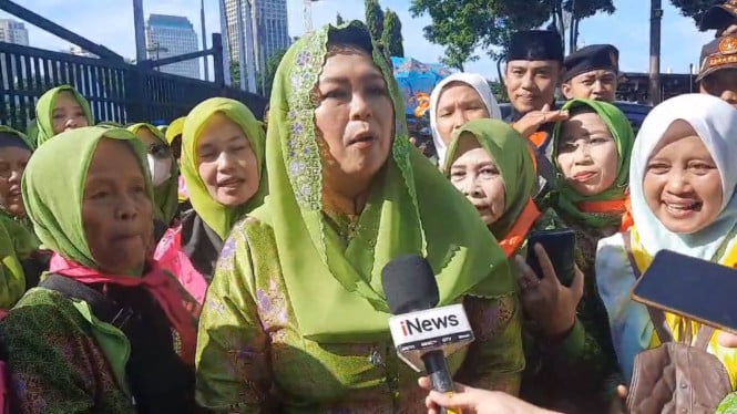 kritik-yenny-wahid-soal-tunjangan-rumah-dpr-rp50-juta:-ekonomi-sulit,-jangan-hamburkan-uang!