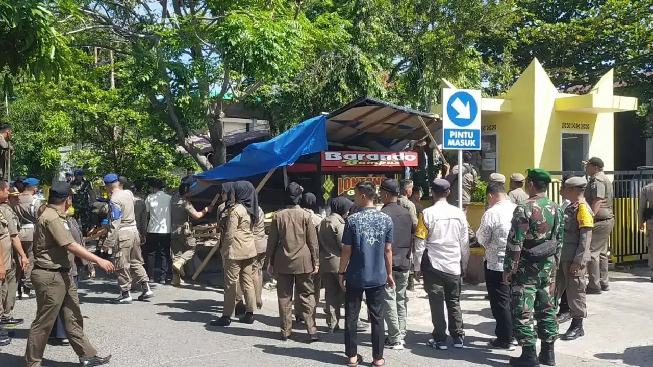 Jaga Ketertiban Kota, Satpol PP Padang Tindak PKL Jalan Belibis