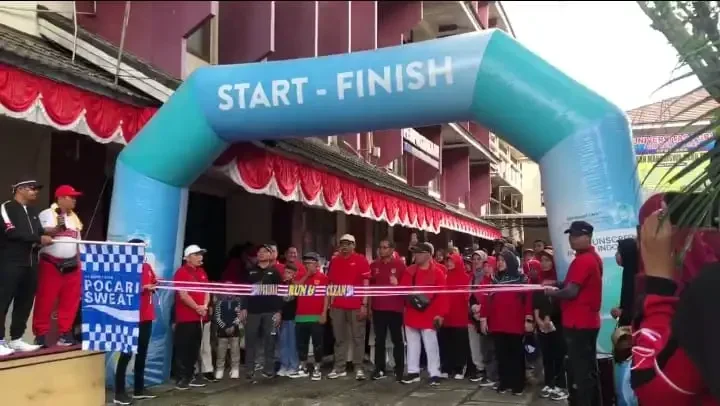 Peringati Kemerdekaan, UPGRISBA Gelar 10k Fun Run & Clean