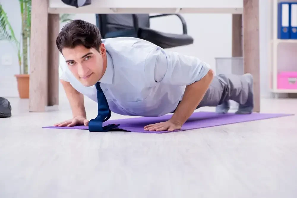 052140500 1528672309 cara mudah jaga stamina di tengah aktivitas padat by elnur shutterstock