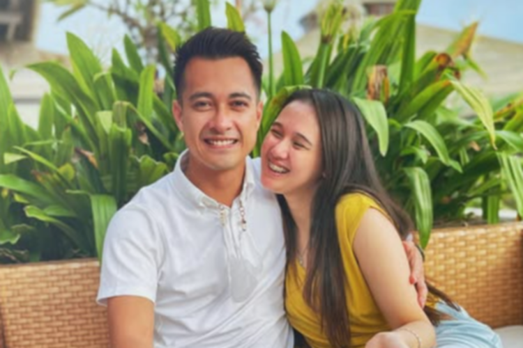 Eza Gionino Akui Berlutut Minta Maaf ke Istri Sebelum Digugat Cerai