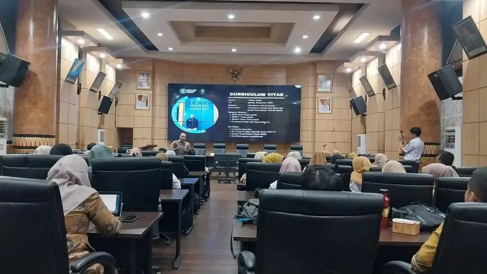 Diskominfo Padang Bekali Guru TIK Jadi Garda Depan Keamanan Siber