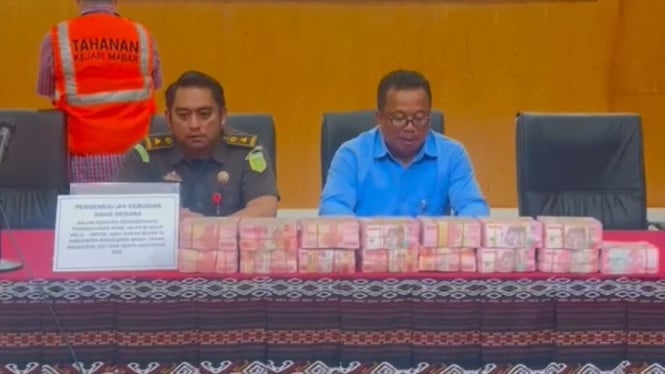 usai-kembalikan-rp1,8-miliar,-kontraktor-tersangka-korupsi-ditahan-kejari-manggarai-barat