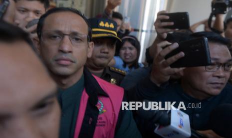 Kejagung Tangguhkan Nadiem, Operasi Sakit di Rumah Sakit