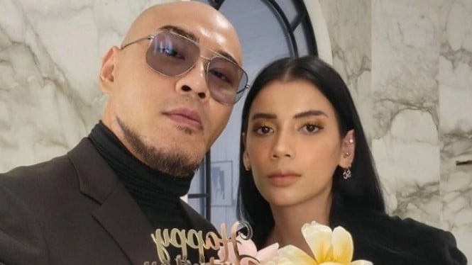 TERPOPULER: Deddy Corbuzier Tepis Rumah Tangga Retak, Vonis Vadel Badjideh, Melaney Ricardo Dihujat