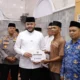 wali-kota-padang-serahkan-dana-operasional,-apresiasi-untuk-rt/rw-hingga-guru-tpa
