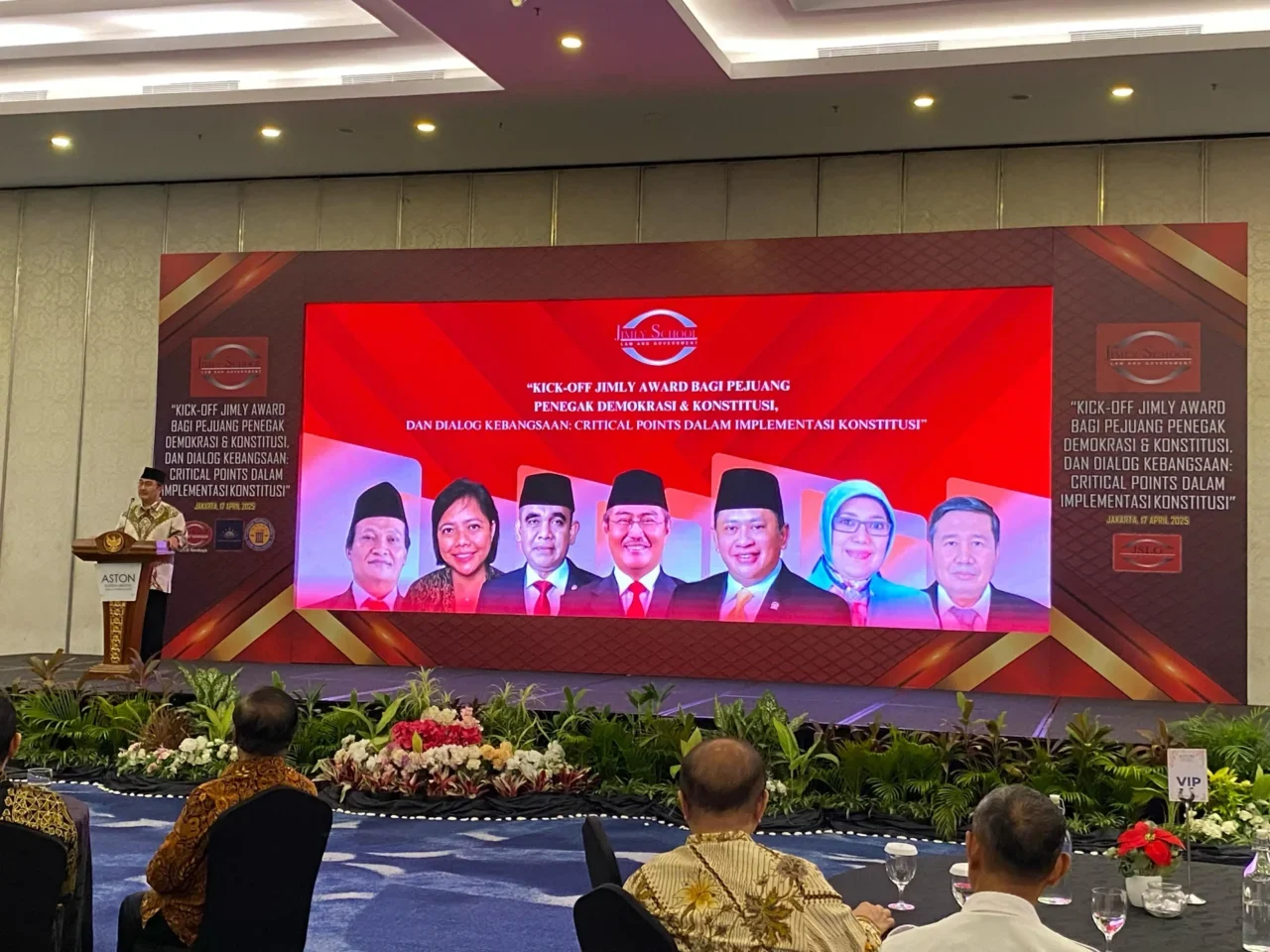 Lembaga Sosial, Aktivis, hingga Nelayan Penentang Pagar Laut Raih Jimly Award