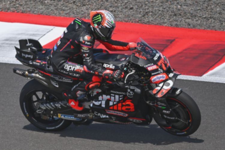 Marco Bezzecchi Dominasi MotoGP Portugal 2025, Raih Podium Pertama