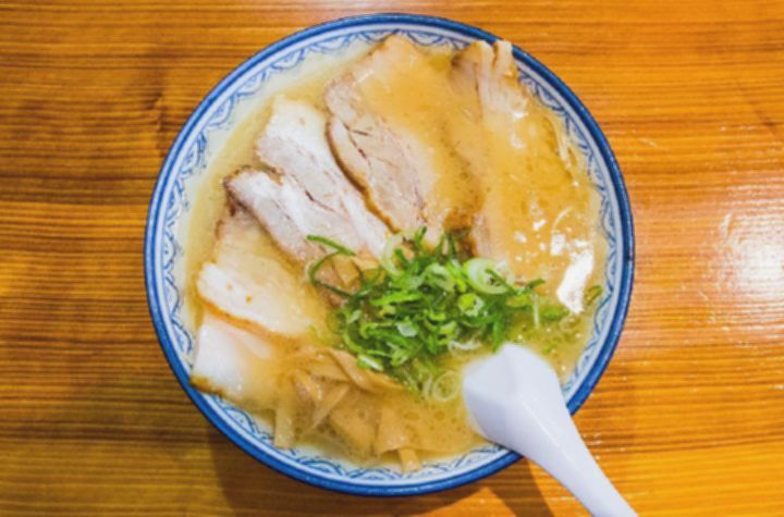 Menikmati Semangkuk Ramen: Rahasia dan Etika ala Jepang