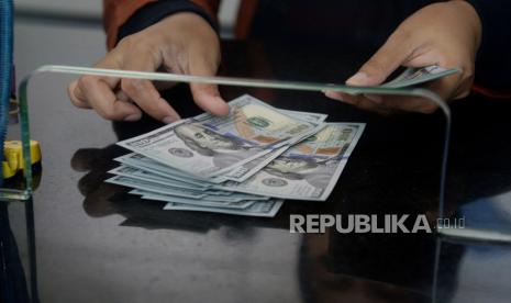Rupiah Bergulat: Masuk Daftar Mata Uang Terlemah Dunia