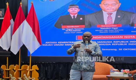 Pigai Pilih Bungkam Soal Gelar Pahlawan Nasional Soeharto