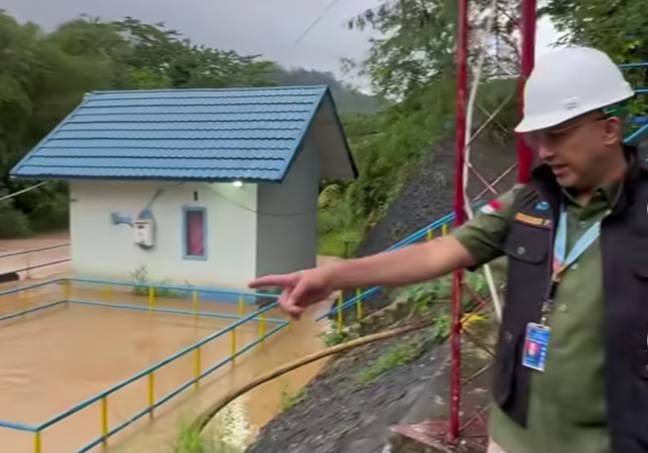 Banjir dan Lumpur Hentikan Produksi Air Bersih Kota Padang