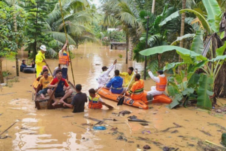 Banjir dan Longsor Sumatera Barat Tewaskan Ratusan, Ribuan Warga Mengungsi