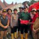 tinjau-korban-bencana,-gubernur-sumbar-serahkan-bantuan-rp68-juta