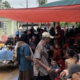 warga-aceh-tamiang-selamat-dari-banjir-tapi-kelaparan-di-pengungsian