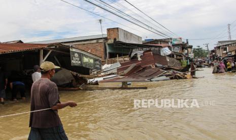 Pertamina Salurkan Bantuan Kemanusiaan untuk Korban Banjir Aceh Tamiang