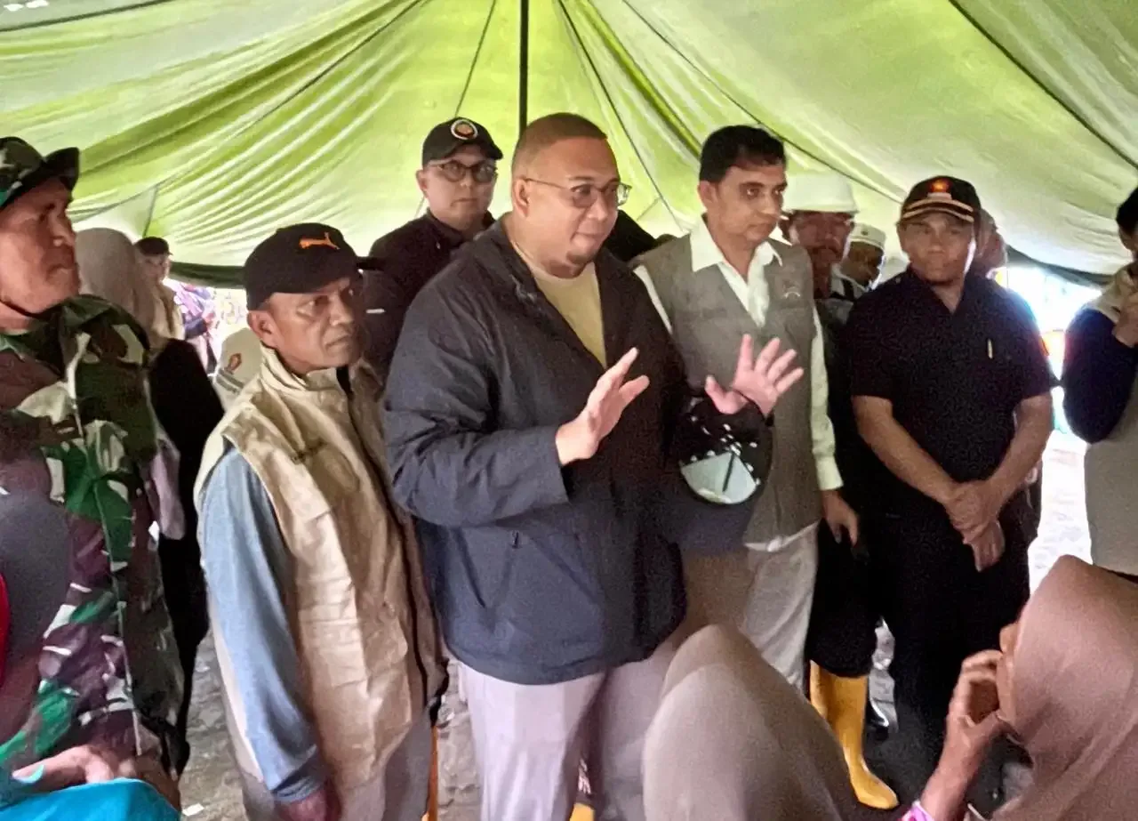 Bantuan dan Alat Berat Mengalir Pulihkan Maninjau Pasca-Galodo