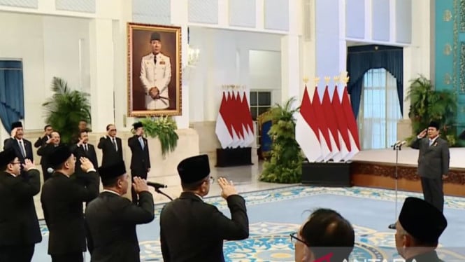 Presiden Lantik Enam Duta Besar LBBP di Istana Negara