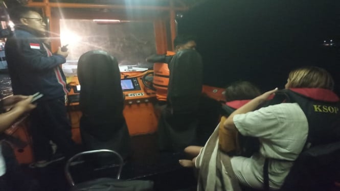 Gelombang Hantam, Kapal Tenggelam di Labuan Bajo, WNA Hilang