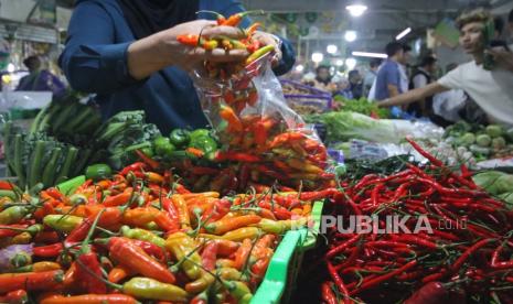 Harga Pangan Kompak Turun, Bapanas Pantau Cabai, Bawang, Beras Terkoreksi