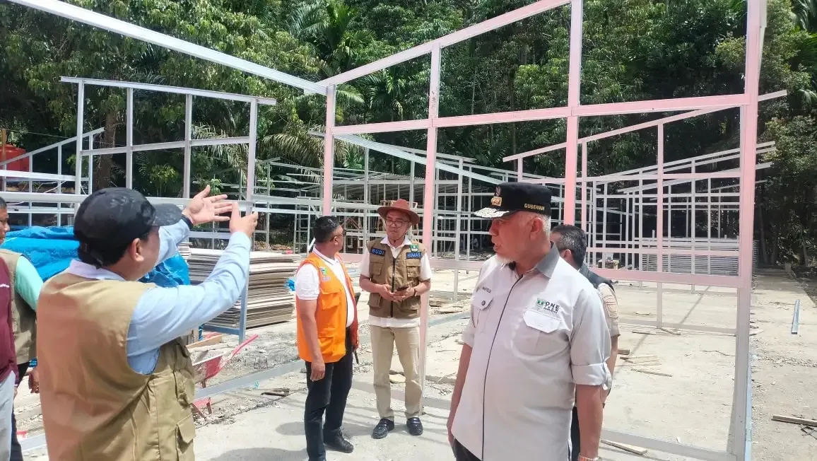 Mahyeldi Pacu Pembangunan Huntara Layak Huni untuk Korban Bencana Pessel
