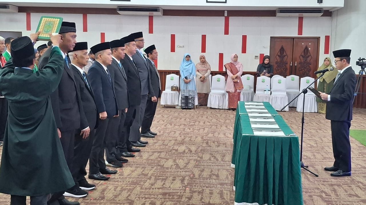 Rektor Lantik Pejabat, UNAND Pacu Transformasi Jadi World Class University