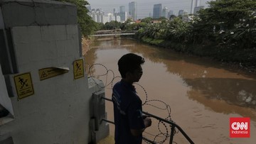 Jakarta Siaga Banjir: Pintu Air Naik, Warga Waspada!