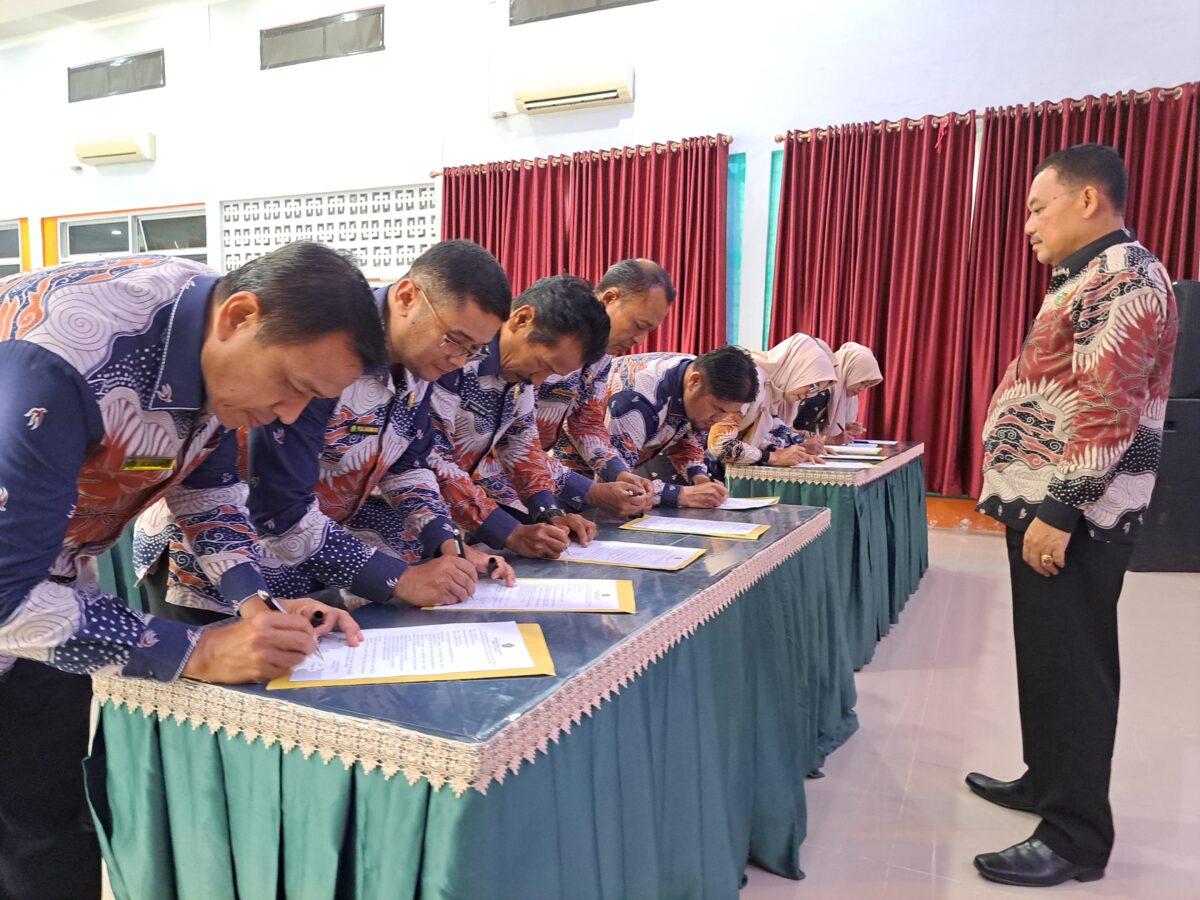 MAN 2 Padang Pacu Mutu Pendidikan dengan Teken Perkin