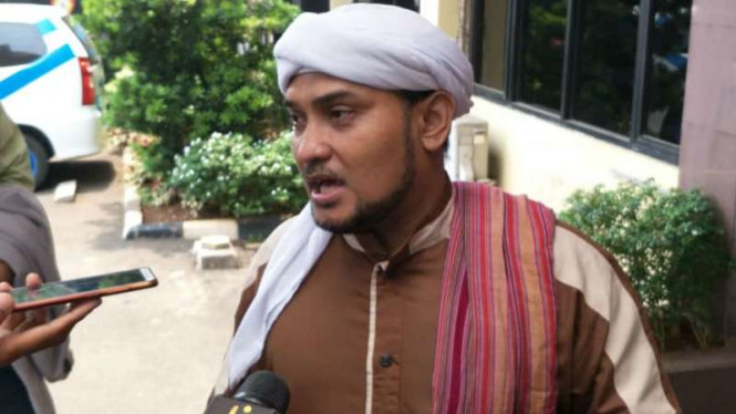 tpua-tegaskan-lepas-dari-pdip-dan-anies,-novel-bamukmin:-kembali-ke-spirit-212
