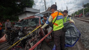 Sribilah Hantam Minibus di Tebingtinggi, Renggut Delapan Nyawa