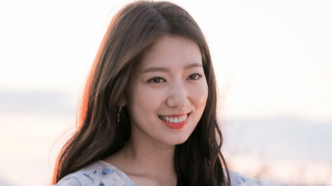 Park Shin Hye Menangis, Ungkap Ayah Berjuang Lawan Aneurisma Otak