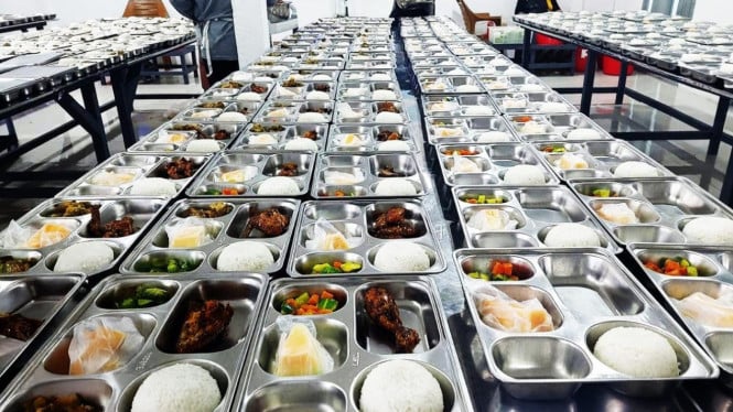 Santap MBG, Puluhan Siswa Kudus Dilarikan ke Rumah Sakit