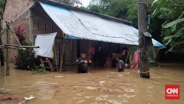 Cimanceri Meluap, Banjir Landa Tigaraksa, Putuskan Akses dan Rendam Rumah