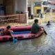 nestapa-korban-banjir-bidara-cina:-terserang-penyakit-di-pengungsian
