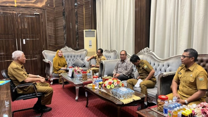Pemprov Sultra Sesalkan Ketidakhadiran Nur Alam dalam Mediasi Polemik Unsultra