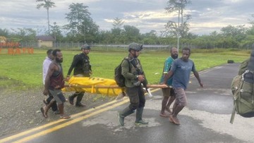 Satgas Evakuasi Jenazah Pilot Korban Penembakan KKB di Papua
