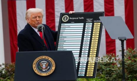 MA AS Batalkan Tarif Trump, Indonesia Berpeluang Renegosiasi Perjanjian Dagang