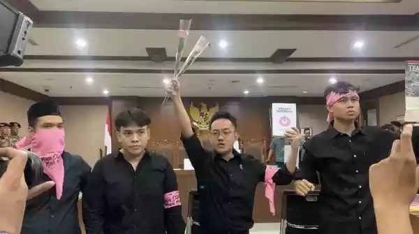 Delpedro Cs Hadapi Tuntutan Jaksa Atas Penghasutan Demo