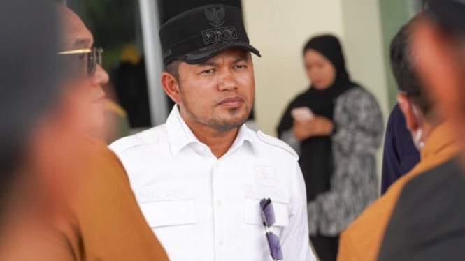 Keluarga Rudy Mas’ud Dominasi Jabatan: Mobil Mewah, Politik Dinasti Mencuat