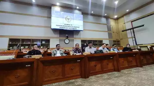 PDIP Kawal Peradilan Umum, Usut Tuntas Kasus Air Keras KontraS