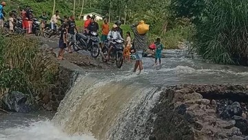 Banjir Bandang Sikka Putuskan Akses, Lumpuhkan Layanan, Isolasi Desa